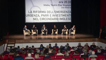 La presentazione delle novità sanitarie al Teatro Ebe Stignani