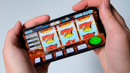 Gioco d’azzardo, lo strano caso di Sant’Agata sul Santerno: ogni abitante spende in media più di 4mila euro all’anno