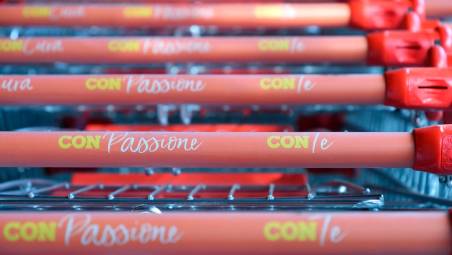 Ravenna, furto e minacce al Conad di via Newton: bloccato con generi alimentari e un grosso coltello da cucina