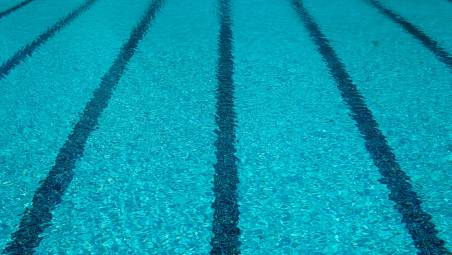 Cesenatico, piscina comunale: via al lavori per una nuova copertura