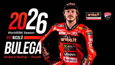 Superbike, Bulega prolunga fino al 2026 col team Aruba.it
