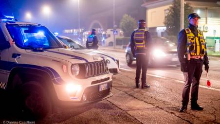 La polizia locale sta conducendo le indagini per ricostruire la dinamica dello schianto