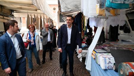 Il presidente della Regione Emilia-Romagna Michele De Pascale (Blaco)