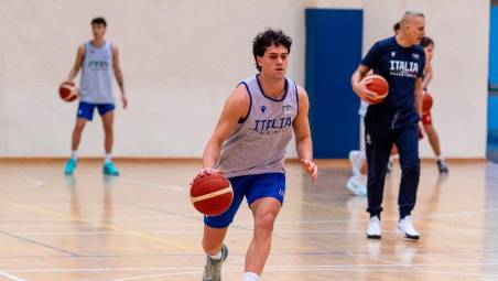 Da sinistra Alberto Fragonara e Alberto Vettori in azione nello stage azzurro all’Acquacetosa per i giocatori Under 22 di B Nazionale