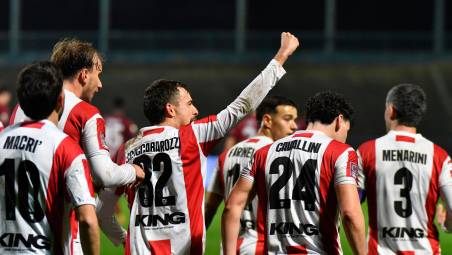 Un’esultanza del Forlì: il traguardo della salvezza è sempre più vicino (foto Blaco)