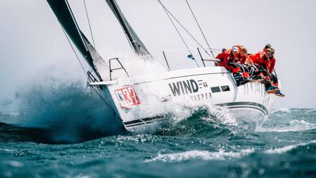 Il Grand Solei 44 Performance durante una regata