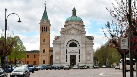 Predappio, la storia della sacra spina della corona di Cristo