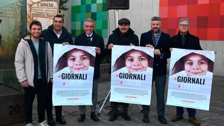 Una delle campagne a sostegno dei giornali