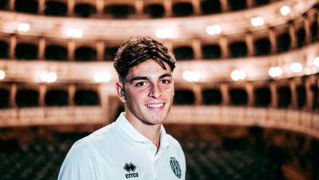 Il Cesena ufficializza Matteo Guidi, centrocampista che può giocare anche nella difesa a tre
