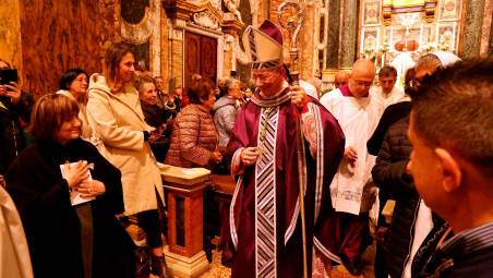 Cesena, da La Pira a Van Gogh, il messaggio di Natale del vescovo: “Che la Luce illumini ognuno di noi”