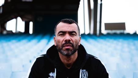 Il nuovo tecnico bianconero Ashley Cole (foto Cesena Fc)