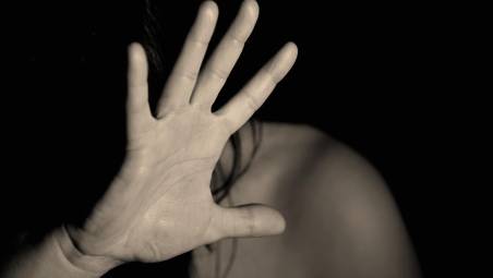 A chiamare i carabinieri è stata la suocera della donna