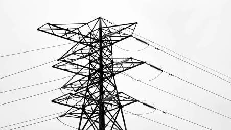 Rimini elimina 86 tralicci della linea elettrica