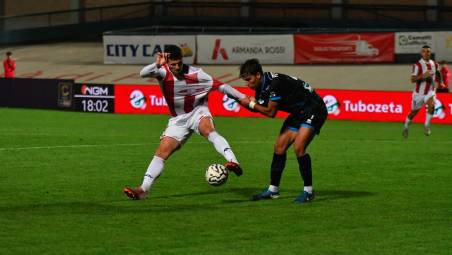 Elia Petrelli in azione nell’incontro con il Pineto (foto FABIO BLACO)