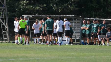 Lo staff di Alino Diamanti osserva attentamente la squadra bianconera nel ritiro di Acquapartita
