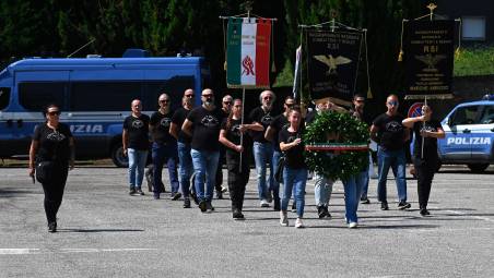 Predappio. Nascita del Duce, presenze ai minimi: in 120 al cimitero, quattro identificati per il saluto romano VIDEO