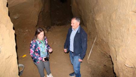 Sopralluogo nei sotterranei del Cinquecento; sotto parte delle scale rinvenute