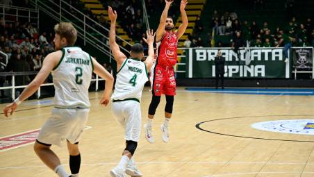 La Dole crolla nel finale ad Avellino (87-78)