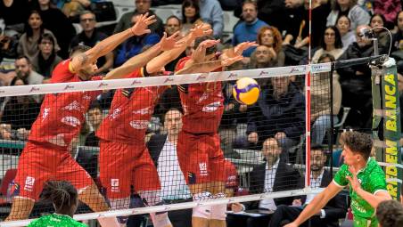 Un muro della Consar nella gara di domenica con Macerata foto fiorentini