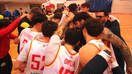 Esultanza giocatori OraSì Ravenna (foto Massimo Fiorentini)