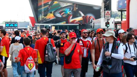 Il pubblico del Wec di domenica scorsa a Imola (foto mmph)