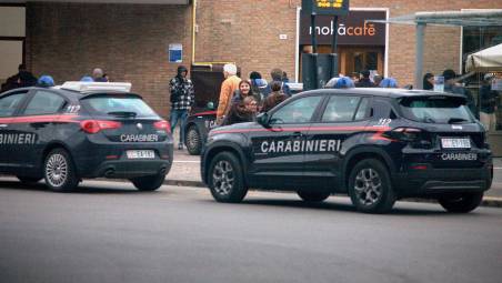 Immediato l’intervento delle forze dell’ordine per calmare gli animi (Foto Massimo Fiorentini)