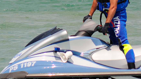 Moto d’acqua della polizia di Stato