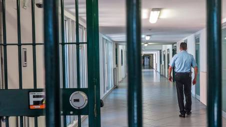 Rimini. Minaccia di far uccidere la madre, 29enne finisce in carcere