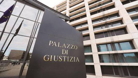 Rimini, picchia la moglie malata di sclerosi multipla: condannato a un anno e mezzo e a risarcire 20mila euro