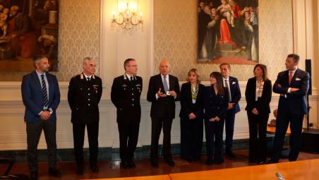 Russi, sventarono una truffa da 18mila euro a un cliente: la Cassa di Ravenna premia direttrice di filiale e cassiera