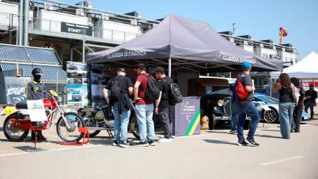 Imola, anche la Guardia di Finanza con i suoi mezzi storici protagonista al Wec