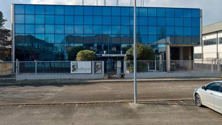 L’ex sede Tucker presenta problemi strutturali segnalati da infiltrazioni d’acqua dal tetto
