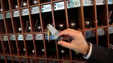 Rimini. Gestioni e passaggi di proprietà sospetti, decine di hotel segnalati