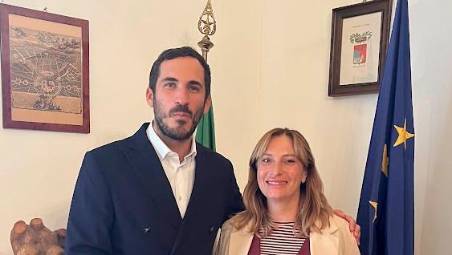 Il presidente della Provincia Enzo Lattuca con la consigliere con delega alla programmazione scolastica Milena Garavini