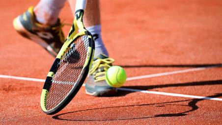 Tennis, Corbelli e Mandelli avanti a Riccione