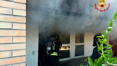 Predappio, incendio ai contatori della palazzina: intervengono i Vigili del Fuoco