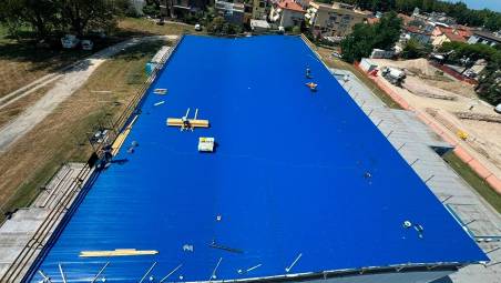 Cesenatico, piscina comunale: ormai terminati i lavori alla copertura