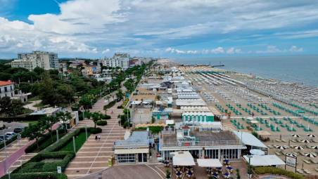 Spiagge, Fipe Confcommercio: “Un suicidio mettere all’asta 30mila aziende balneari”
