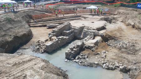 Cesena, a quattro metri di profondità una antica “fabbrica” di calce a Borello