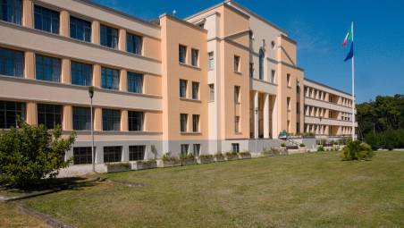 Villa Marina è divisa in circa 150 appartamenti, distribuiti tra 133 proprietari