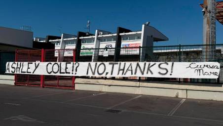 Cesena, striscione degli ultras contro la conferma di Cole