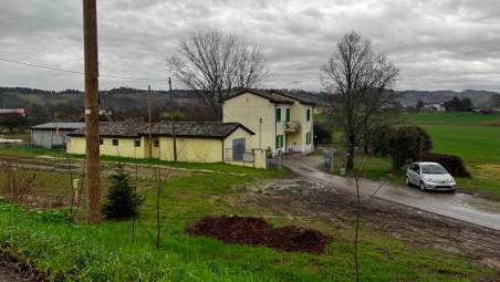 La casa in via Tipano da dove la famiglia è stata allontanata