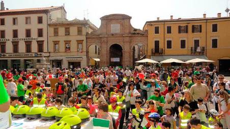 Rimini, “Bimbinbici” domenica 11 maggio da Piazza Tre Martiri