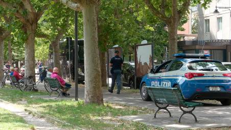 Ravenna, trovato con la droga resiste alla polizia. Nigeriano arrestato