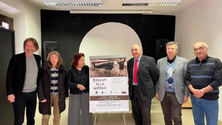 Forlì, “Educati alla guerra”: sabato 9 marzo inaugura la mostra