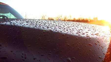Grandine e forti temporali estivi: l’importanza di proteggere la carrozzeria dai danni del meteo