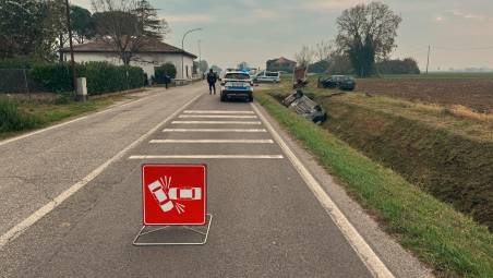 Scontro frontale al confine tra Cervia e Cesena, un ferito