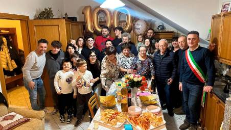 Misano, a 100 anni vive sola e in autonomia: il compleanno speciale di Rosina Masuccio