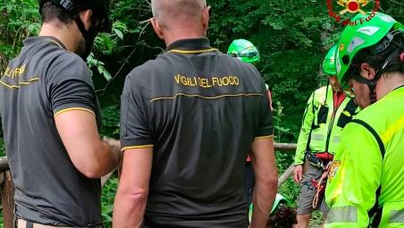 Forlì, escursionista cade all’Acquacheta: soccorsa in elicottero e portata in ospedale