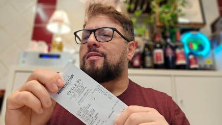 Rimini, “qui chi mangia, poi paga”: dopo due anni ecco le scuse e il pagamento dello scontrino alla paninoteca